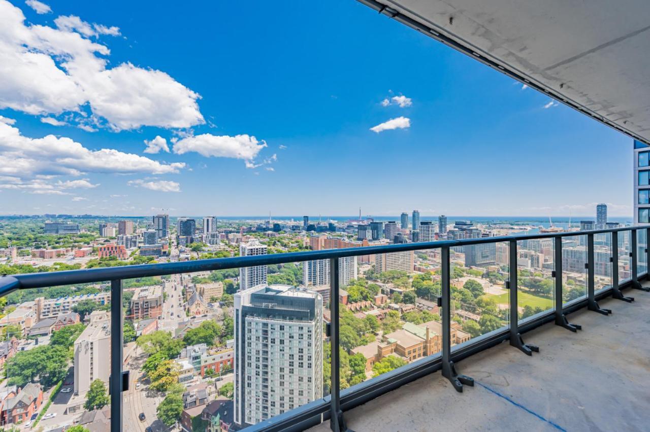 Luxury 2 Bedroom Condo High Floor Close To Eaton Center Toronto Exteriör bild